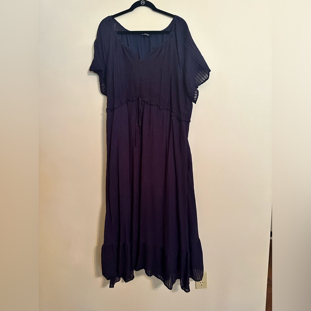 BloomChic navy dress